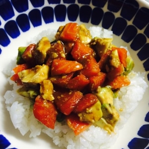 簡単！アボカド鮭丼